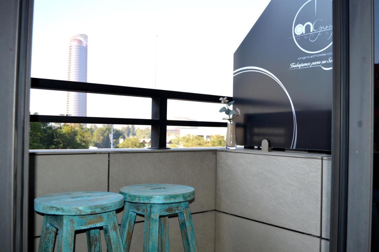 On Suites Sevilla Apartments Designed For Adults エクステリア 写真