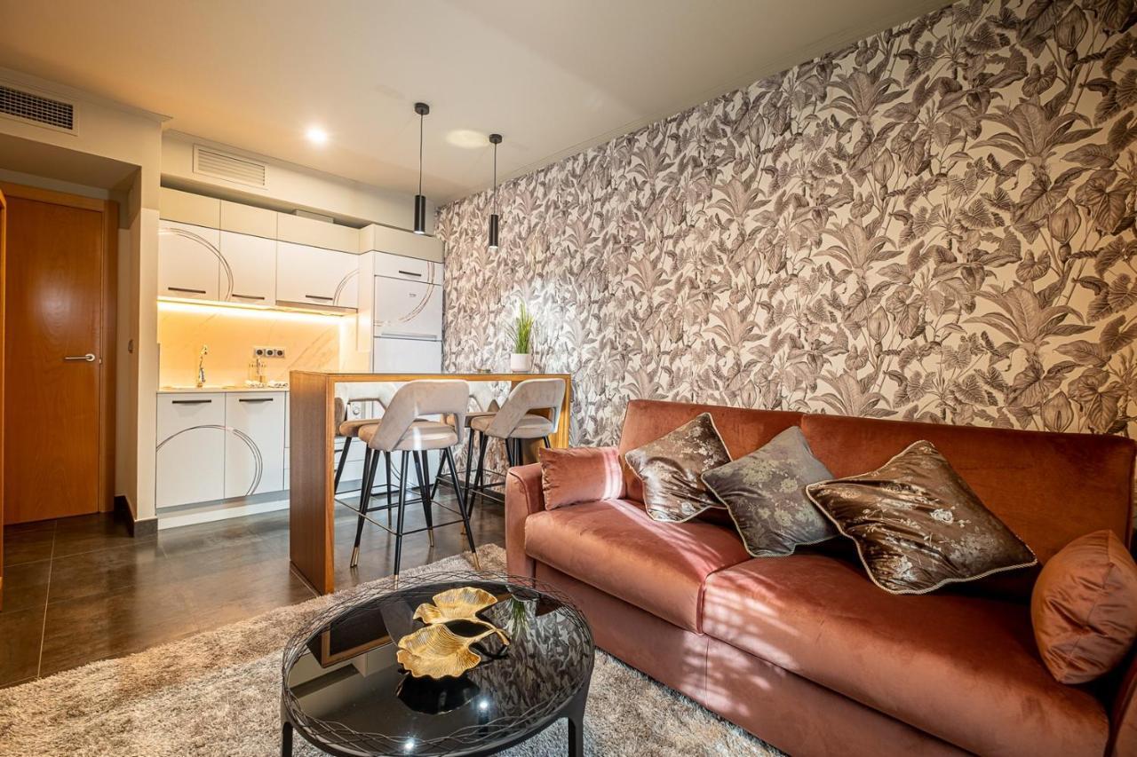 On Suites Sevilla Apartments Designed For Adults エクステリア 写真