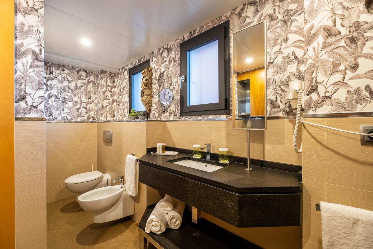On Suites Sevilla Apartments Designed For Adults エクステリア 写真